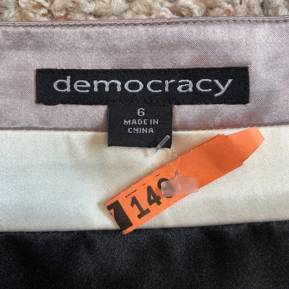 Democracy Sleeveless Tunic Top - Picture 5 of 5